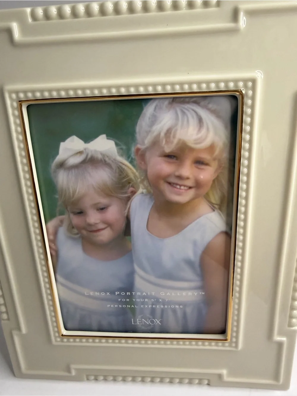 Lenox Portrait Gallery 5x7 Picture Frame Ivory Porcelain Gold Trim Beaded Design
